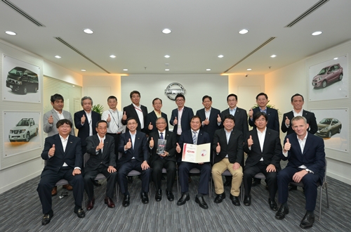 Nissan group.201301